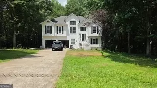 215 Ashley Trace Dr, Locust Grove, GA 30248