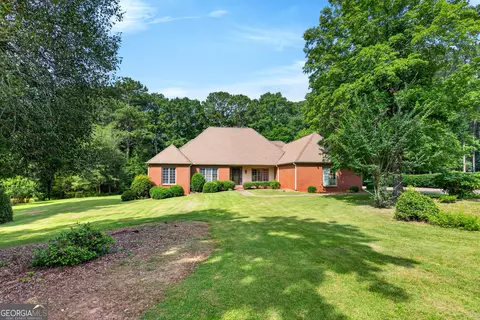 413 Ashford Cir, Lagrange, GA 30240