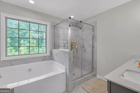 Bath - 4589 Capulet Ct, Forsyth, GA 31029 photo 7 of 8