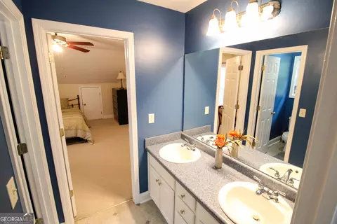 Bath - 12216 Edgewater Dr, Hampton, GA 30228 photo 3 of 3