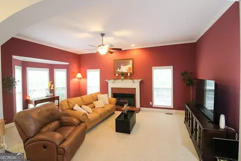 Living - 12216 Edgewater Dr, Hampton, GA 30228 photo 1 of 3
