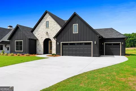 28 S Pointe Dr, Hartwell, GA 30643