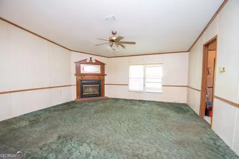 Living - 345 Robert Taylor Rd, Lagrange, GA 30240 photo 5 of 9