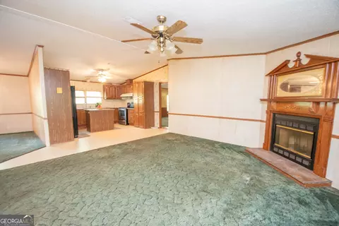 Living - 345 Robert Taylor Rd, Lagrange, GA 30240 photo 7 of 9