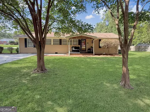 115 Tyus St, Barnesville, GA 30204