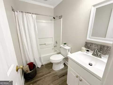 Bath - 115 Tyus St, Barnesville, GA 30204 photo 2 of 2