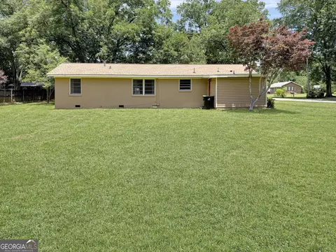 Exterior - 115 Tyus St, Barnesville, GA 30204 photo 2 of 4