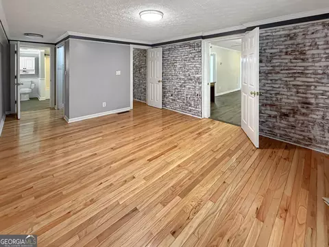 Living - 115 Tyus St, Barnesville, GA 30204 photo 4 of 4