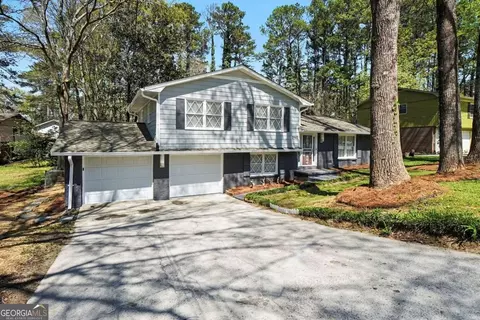 3960 Wedgefield Cir, Decatur, GA 30035