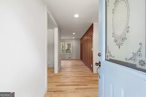 Entry Way - 117 Glencrest Dr, Toccoa, GA 30577 photo 1 of 1
