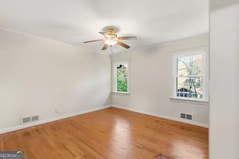 Bedroom - 117 Glencrest Dr, Toccoa, GA 30577 photo 2 of 2