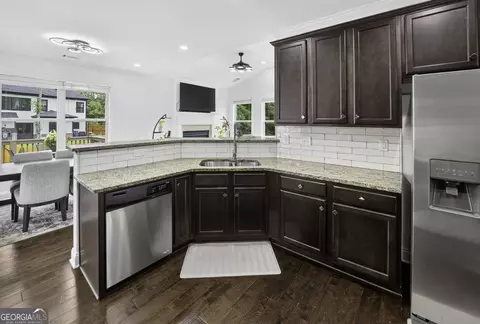 Kitchen - 1875 Alcovy Trails Dr, Dacula, GA 30019 photo 2 of 4