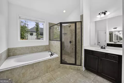 Bath - 1875 Alcovy Trails Dr, Dacula, GA 30019 photo 1 of 4