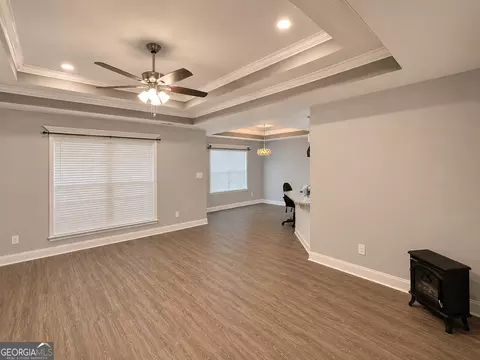 Living - 308 Lamplight Dr, Byron, GA 31008 photo 2 of 3