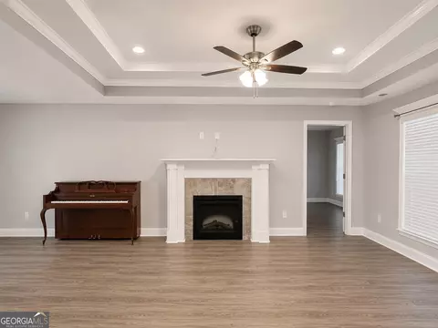 Living - 308 Lamplight Dr, Byron, GA 31008 photo 1 of 3