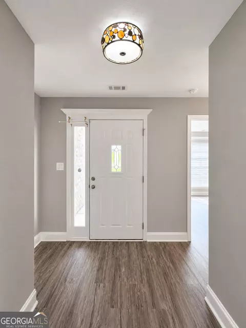 Entry Way - 308 Lamplight Dr, Byron, GA 31008 photo 1 of 5