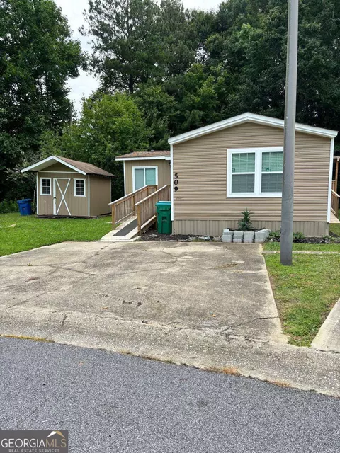 509 Emory Ln, Loganville, GA 30052