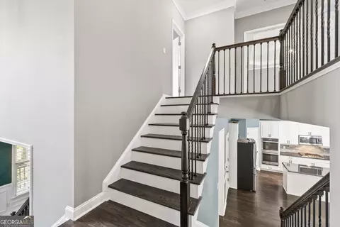 Entry Way - 1010 River Mist Dr, Suwanee, GA 30024 photo 3 of 7