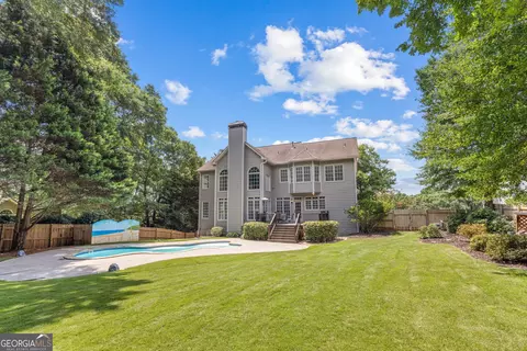 Exterior - 1010 River Mist Dr, Suwanee, GA 30024 photo 4 of 9