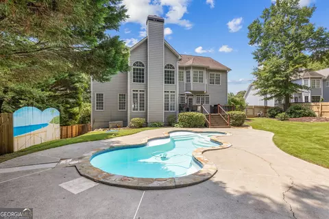Exterior - 1010 River Mist Dr, Suwanee, GA 30024 photo 6 of 9