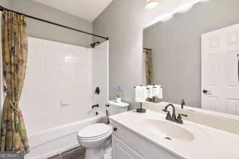 Bath - 1010 River Mist Dr, Suwanee, GA 30024 photo 1 of 9