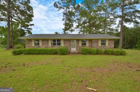 50 Wallace Cir, Eastman, GA 31023