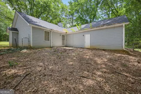 Exterior - 440 Cowan Rd, Covington, GA 30016 photo 7 of 8