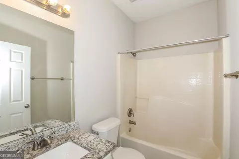 Bath - 1055 Maple Leaf Dr, Mcdonough, GA 30253 photo 2 of 2