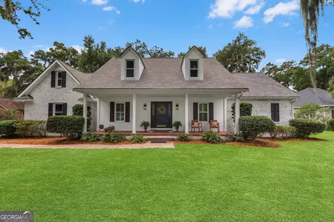 1154 River Dr SW, Darien, GA 31305