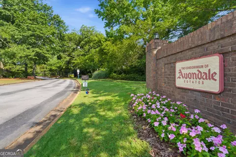 31 Sutton Pl, Avondale Estates, GA 30002