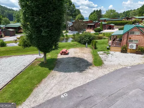 40 Newmar Ct, Dillard, GA 30537 photo 4
