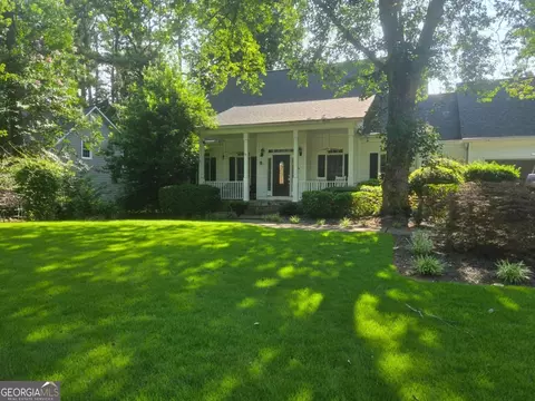 896 Fairwood Way NW, Acworth, GA 30101