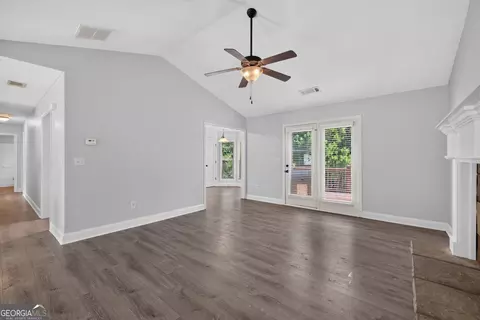 Living - 1484 Dillard Heights Dr, Bethlehem, GA 30620 photo 4 of 9