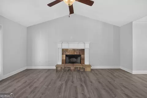 Living - 1484 Dillard Heights Dr, Bethlehem, GA 30620 photo 5 of 9