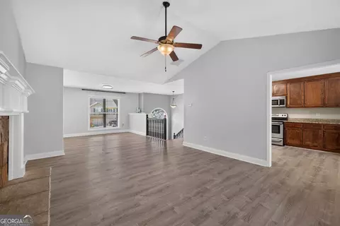 Living - 1484 Dillard Heights Dr, Bethlehem, GA 30620 photo 3 of 9