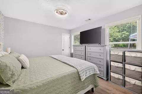 Bedroom - 1484 Dillard Heights Dr, Bethlehem, GA 30620 photo 5 of 6