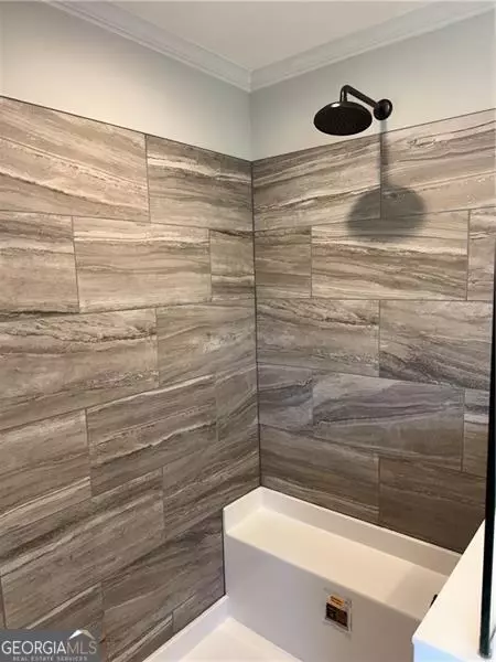 Bath - 654 Robertson Loop Rd, Clarkesville, GA 30523 photo 7 of 7
