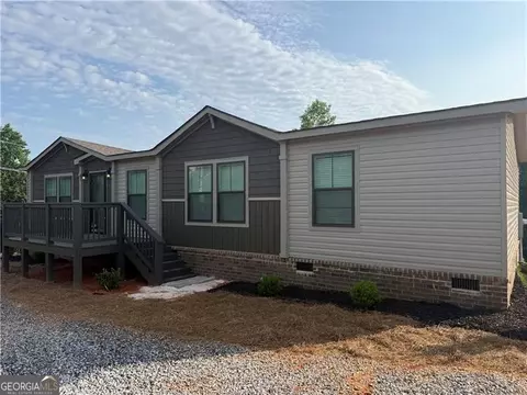 654 Robertson Loop Rd, Clarkesville, GA 30523