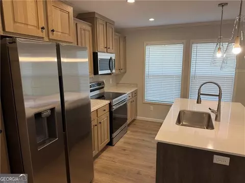 Kitchen - 654 Robertson Loop Rd, Clarkesville, GA 30523 photo 1 of 2