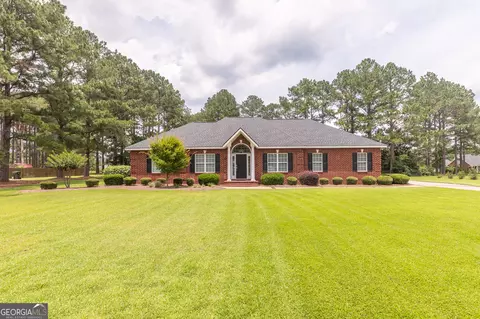 106 Widgeon Ln, Glennville, GA 30427