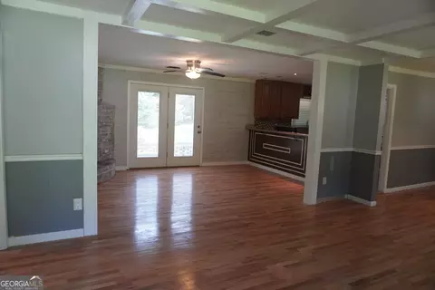 Living - 6436 Alpine Rd, Rex, GA 30273 photo 2 of 8