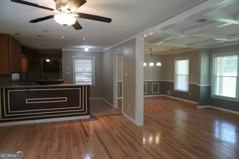 Living - 6436 Alpine Rd, Rex, GA 30273 photo 6 of 8
