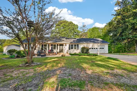 227 Shady Ln, Williamson, GA 30292