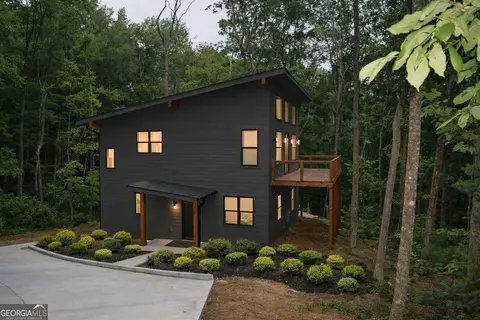 673 Autumn Ridge Dr, Clayton, GA 30525