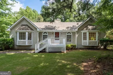 2160 Logan Dr, Jonesboro, GA 30236