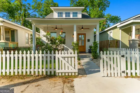 711 E 32nd St, Savannah, GA 31401