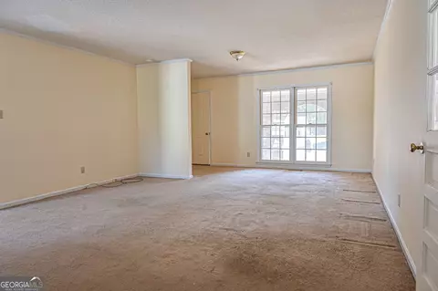 Living - 1237 Firestone Dr, Albany, GA 31707 photo 1 of 3