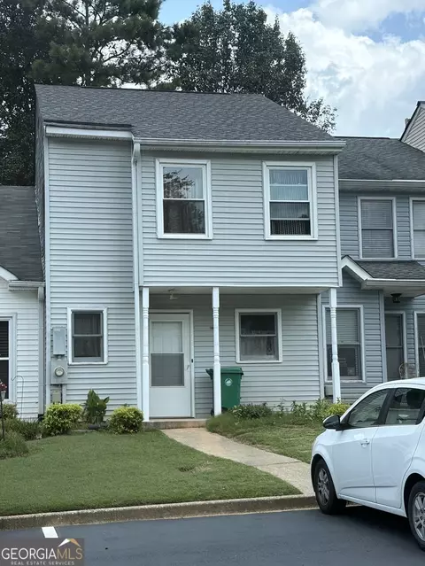 2268 Wellington Cir, Lithonia, GA 30058