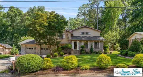 1239 Country Pine Dr, Ellenwood, GA 30294