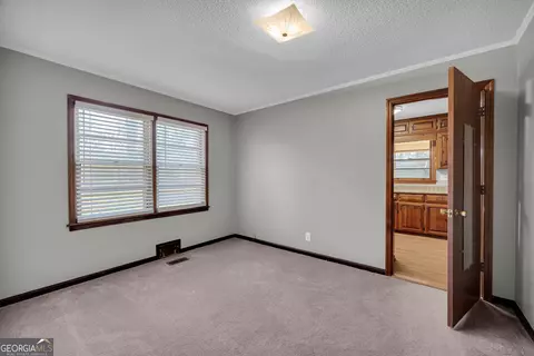Bedroom - 93 Hickory Cir, Toccoa, GA 30577 photo 4 of 6